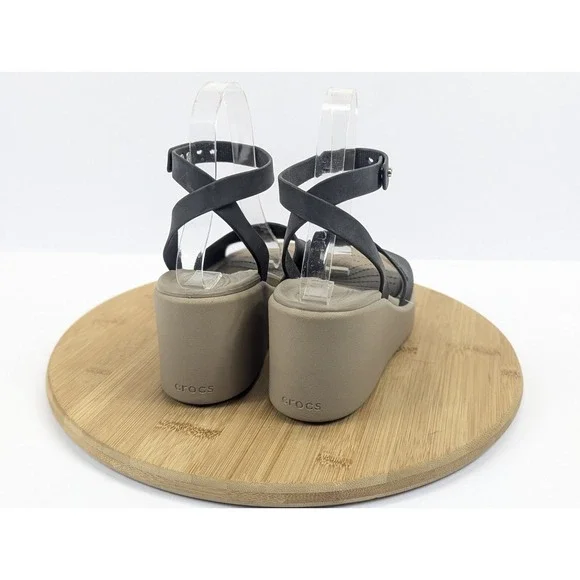 Crocs - Picture 5 of 11